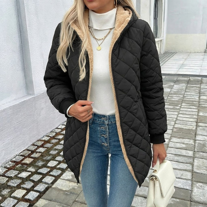 Thaïs | Women's Diamond Quilted Puffer Jacket with Plush Lined Hood